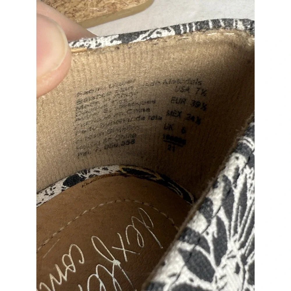 Dexflex Comfort Womens Black White Floral Canvas Peep Toe Cork‎ Wedges Size 7.5